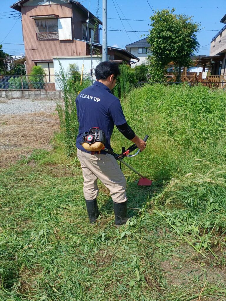 草刈り作業
